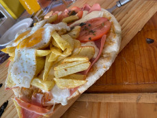 Cena, almuerzo, desayuno, merienda.